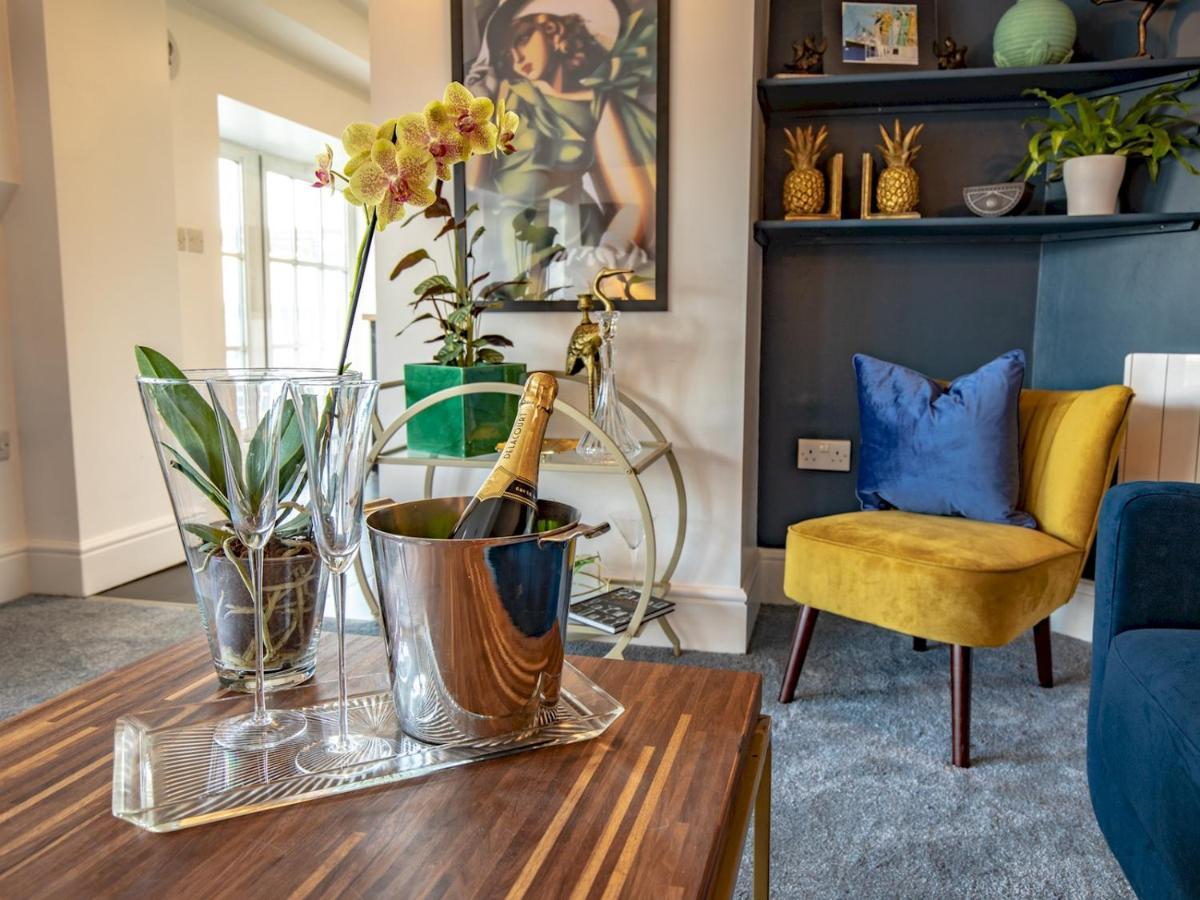 Pass The Keys Art Deco Inspired Apartment With Roof Top Views Shrewsbury Zewnętrze zdjęcie