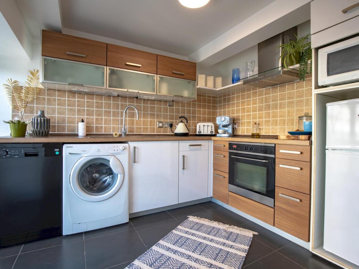 Pass The Keys Art Deco Inspired Apartment With Roof Top Views Shrewsbury Zewnętrze zdjęcie